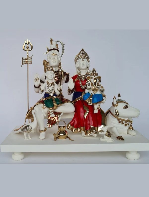 shiparivar.jpg Mandirwood-Shiv Parivar With Stone Inlay - Image 1